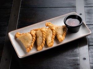 Curry puff (4 pcs.)