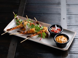 Grilled prawn satay (6 pcs)