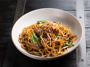 Hokkien mee with sambal chilli