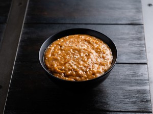 Peanut sauce (L)